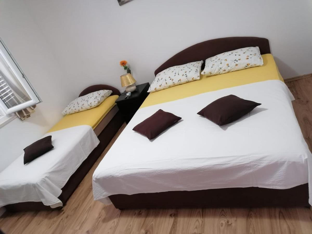 Apartment Slavica Trogir Exteriör bild