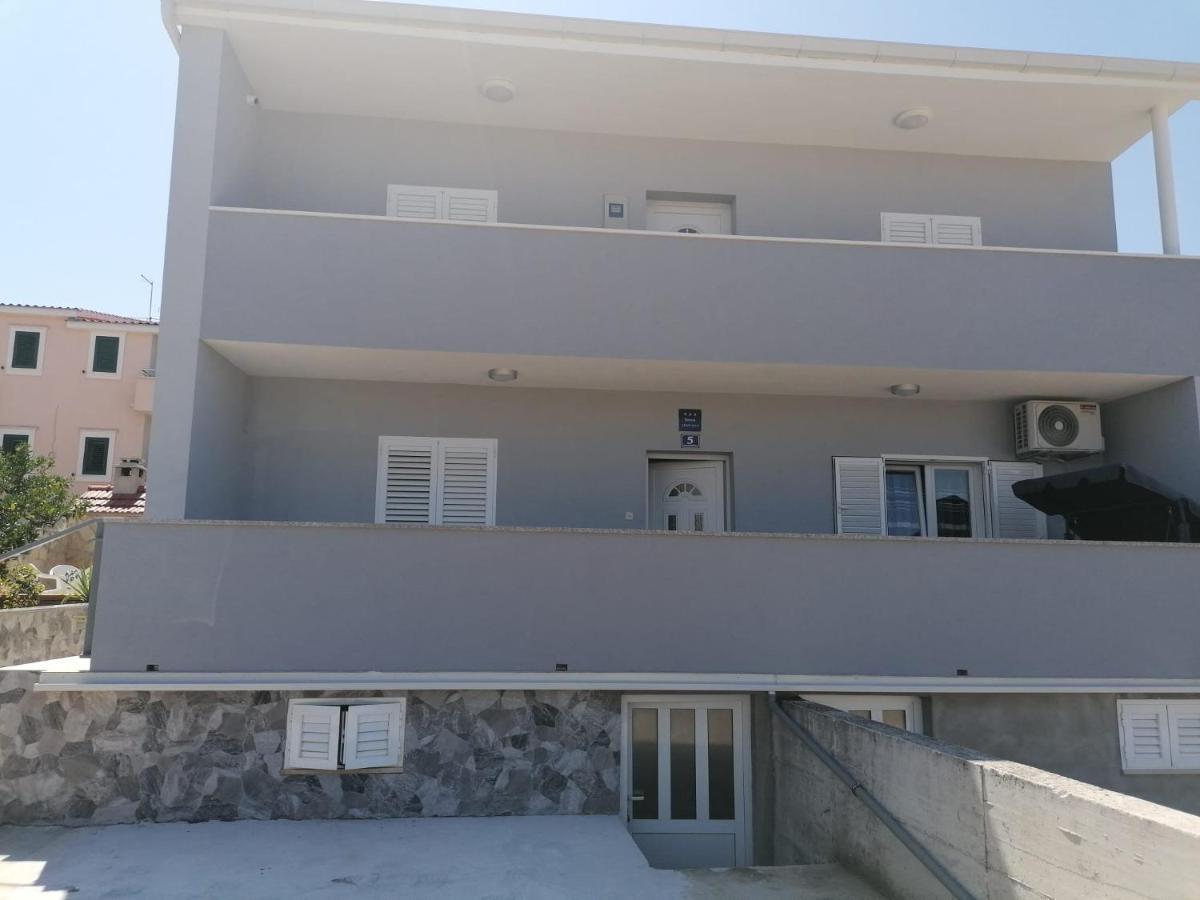 Apartment Slavica Trogir Exteriör bild