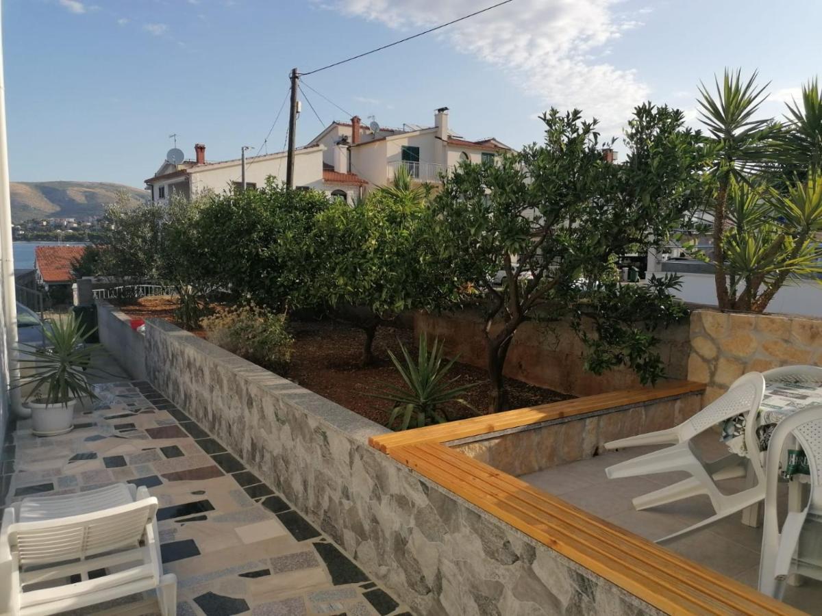 Apartment Slavica Trogir Exteriör bild