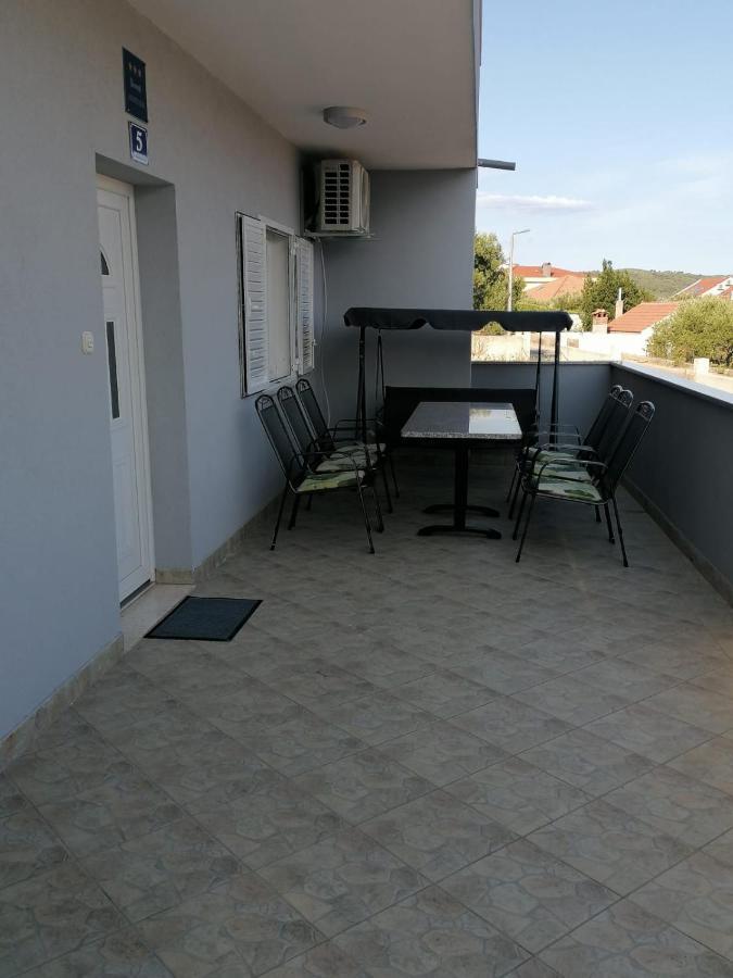 Apartment Slavica Trogir Exteriör bild
