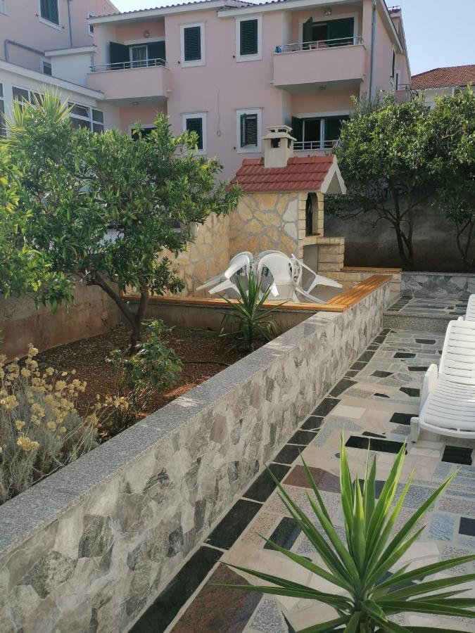 Apartment Slavica Trogir Exteriör bild