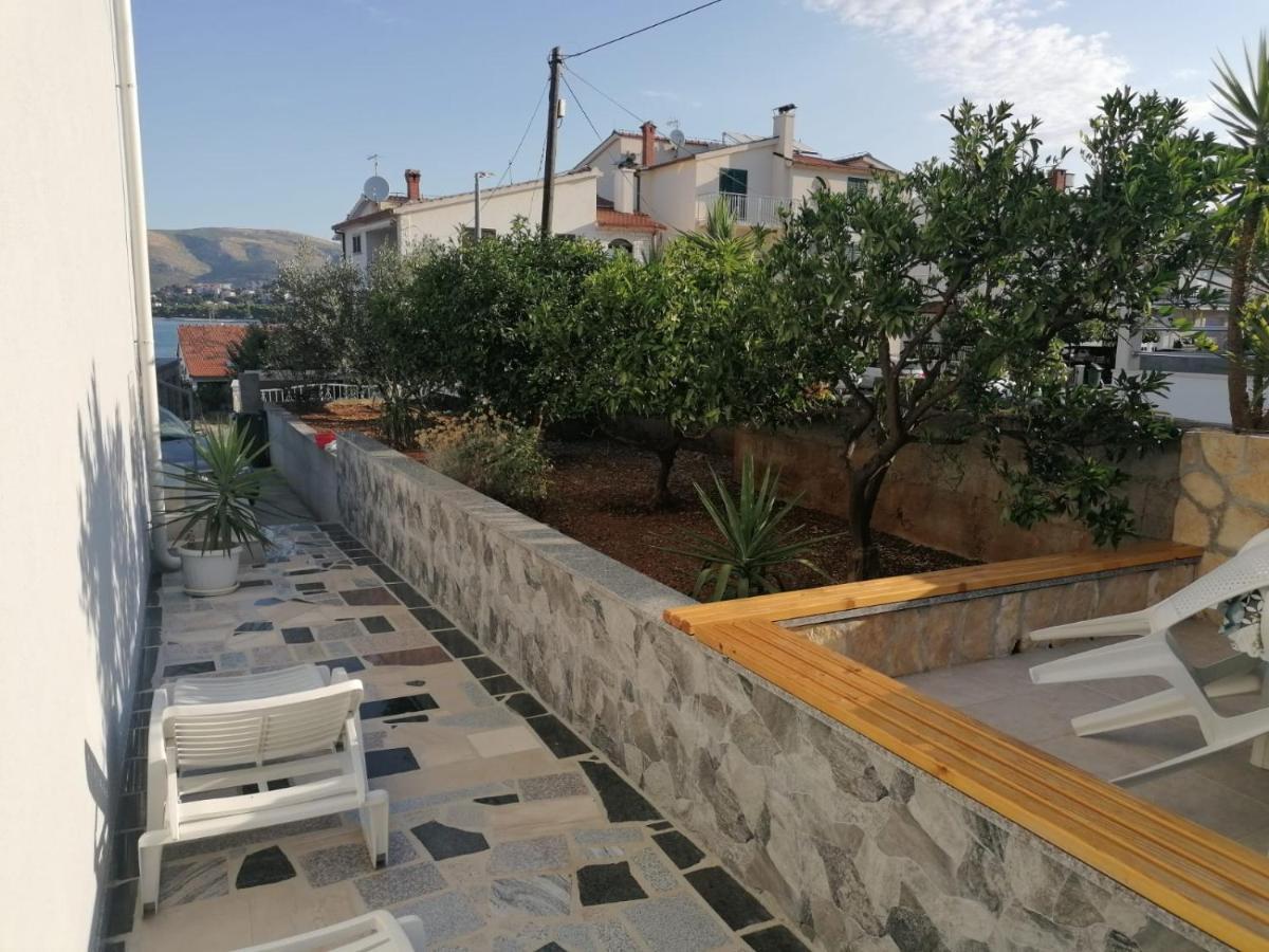 Apartment Slavica Trogir Exteriör bild
